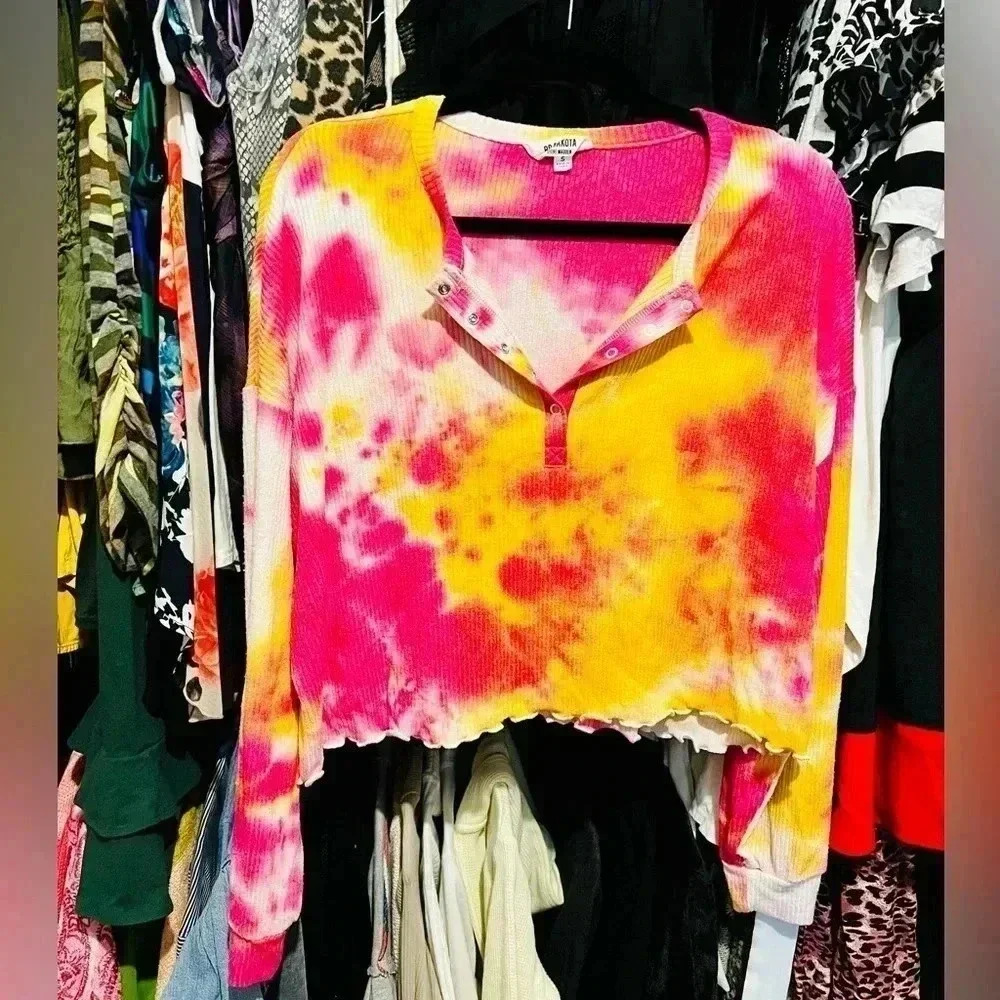 BB Dakota Thermal Henley Tie Dye Long Sleeve Crop Top - Picture 1 of 5
